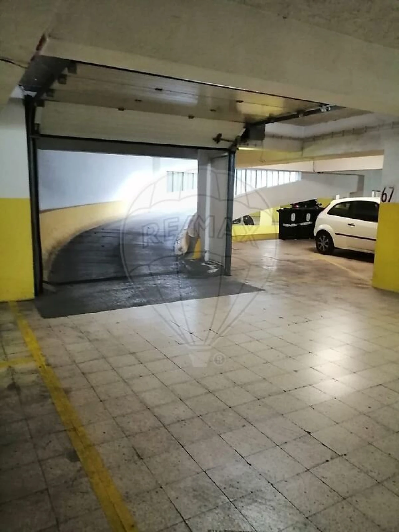 Garagem para Arrendamento em Santo António Foto 7