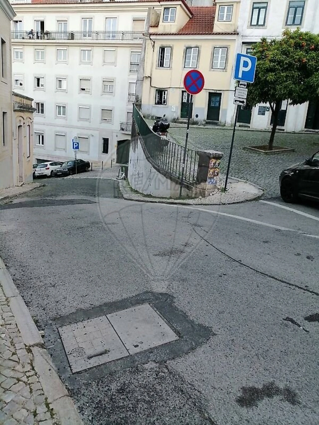 Garagem para Arrendamento em Santo António Foto 3