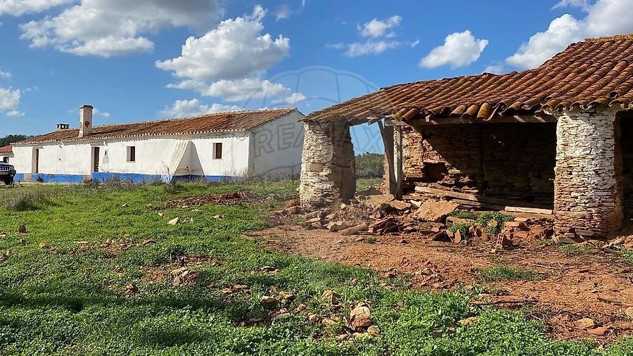 Quinta T2 para Venda em Reliquias