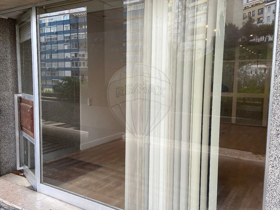 Loja para Arrendamento em Estrela Foto 9