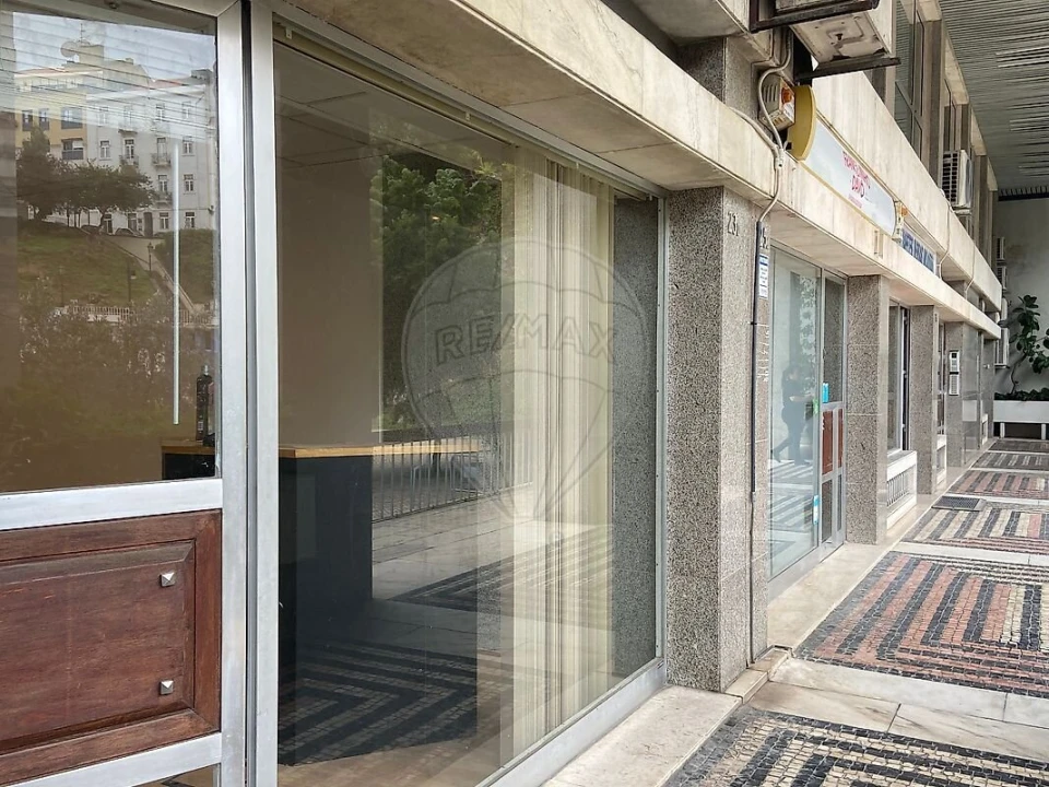 Loja para Arrendamento em Estrela Foto 10