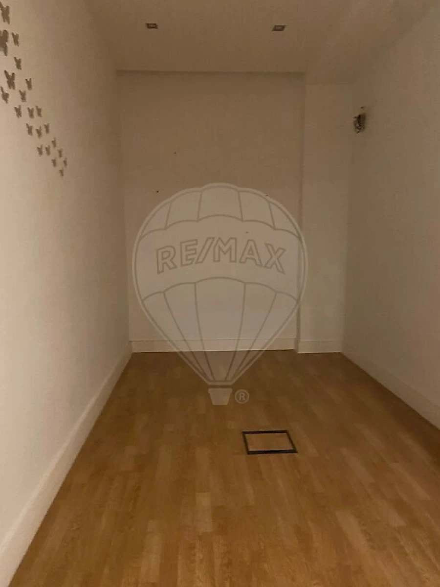 Loja para Arrendamento em Estrela Foto 6