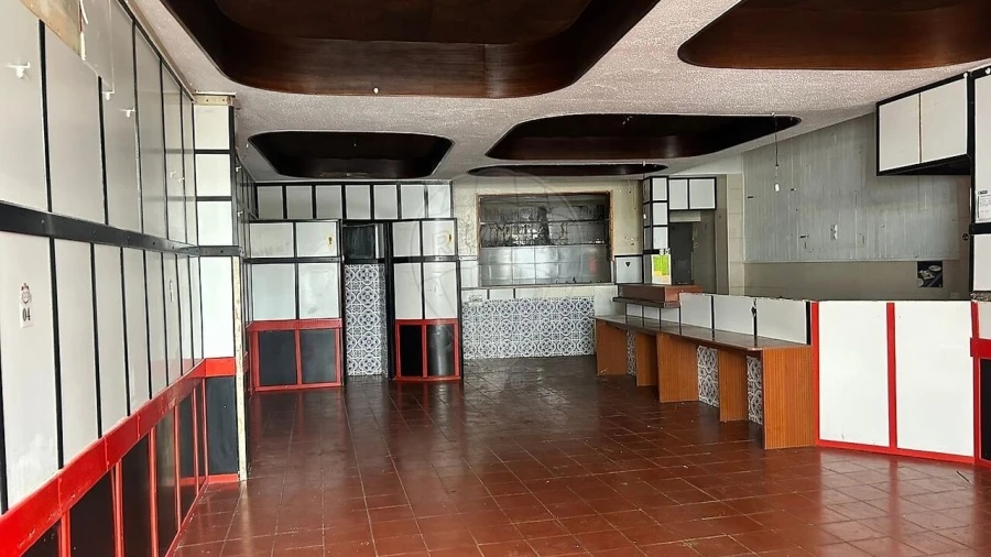 Prédio para Venda em Lagos (São Sebastião e Santa Maria) Foto 4