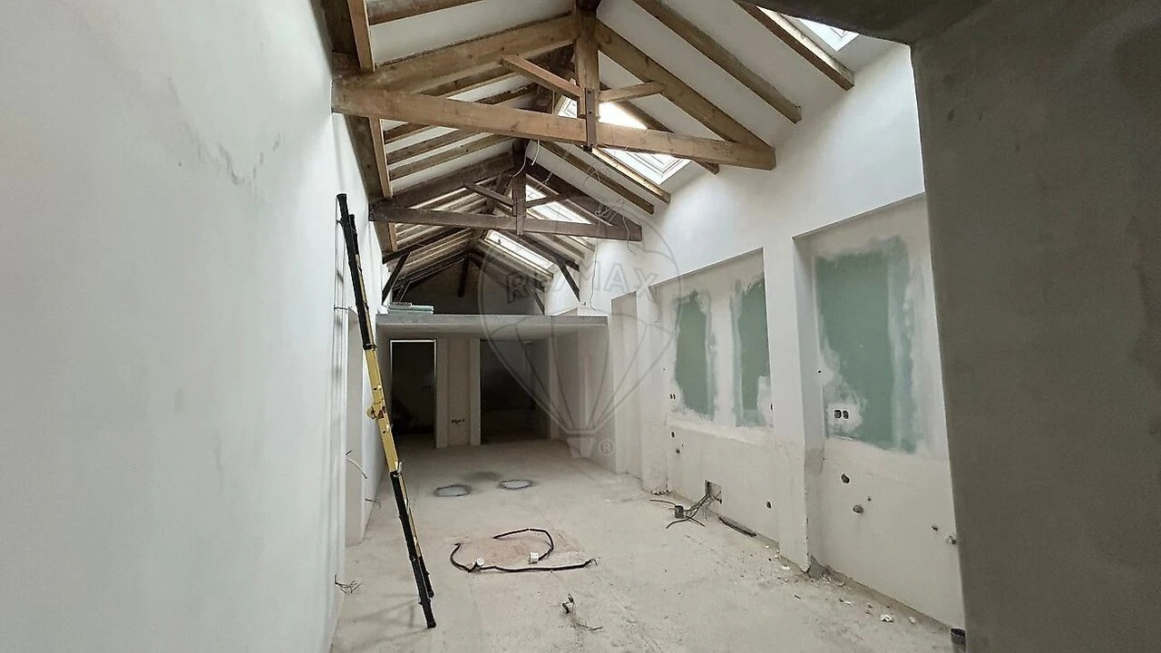 Apartamento T2 para Venda em Beato Foto 16