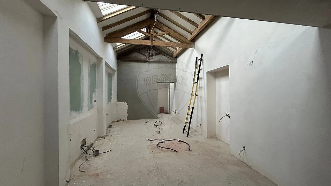 Apartamento T2 para Venda em Beato Foto 12