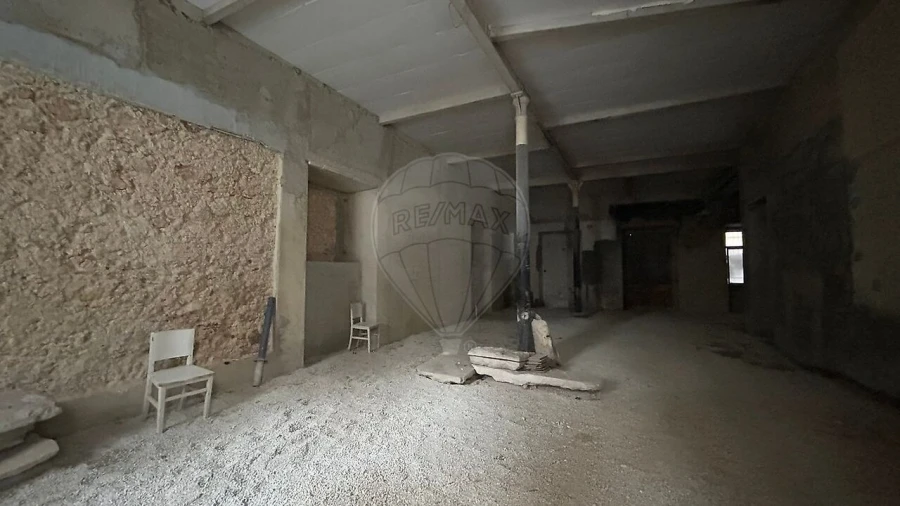 Apartamento T2 para Venda em Beato Foto 4