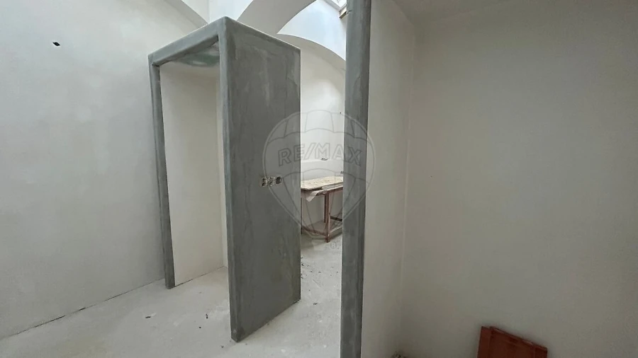 Apartamento T2 para Venda em Beato Foto 13