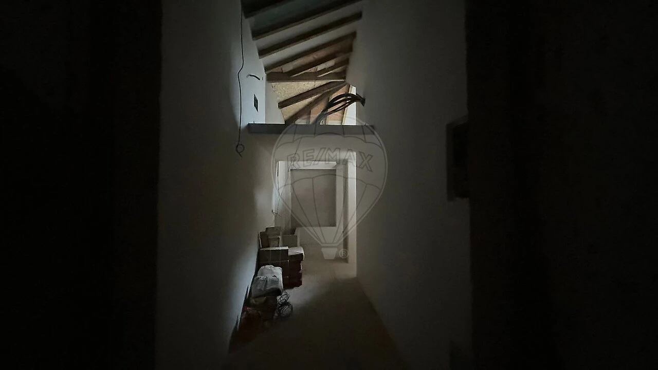 Apartamento T2 para Venda em Beato Foto 9