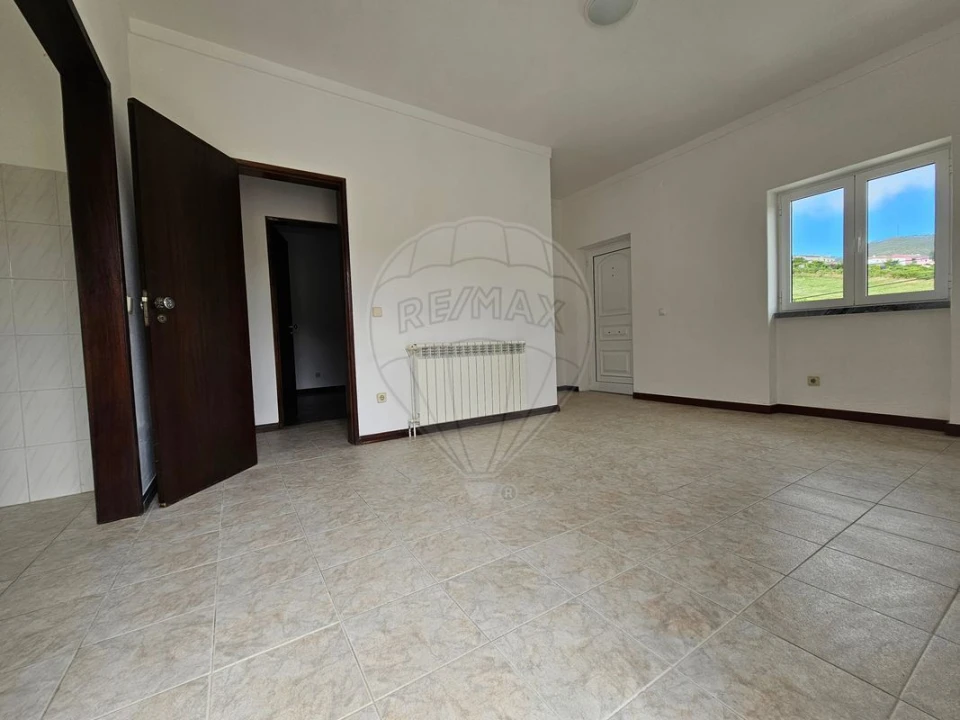 Moradia T5 para Venda em Vila Verde dos Francos Foto 5