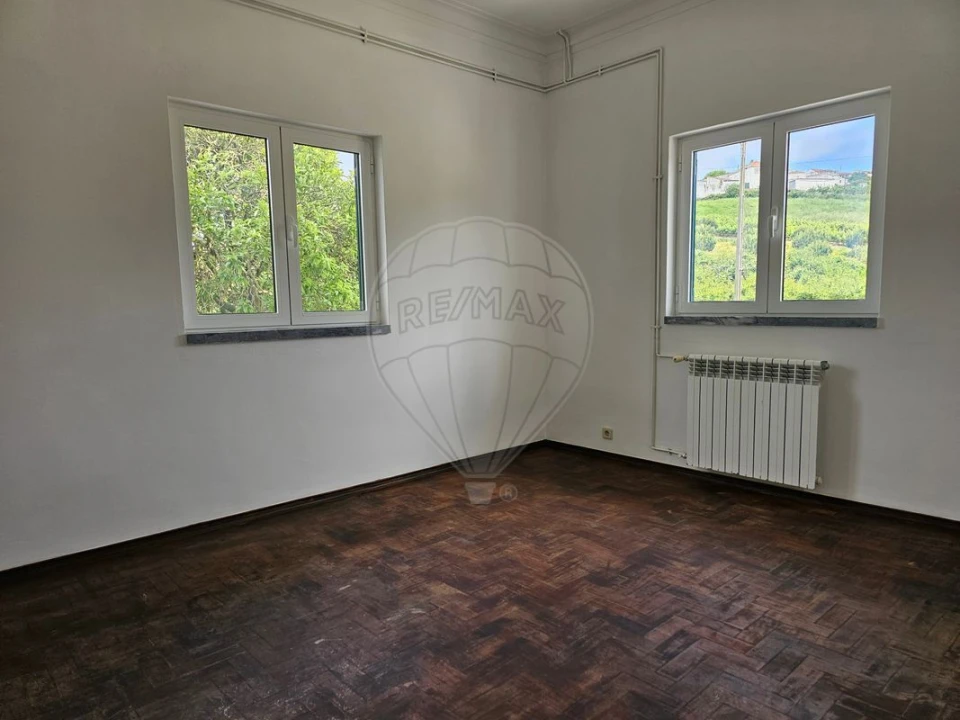 Moradia T5 para Venda em Vila Verde dos Francos Foto 6