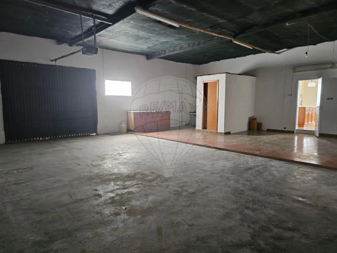 Moradia T5 para Venda em Vila Verde dos Francos Foto 16