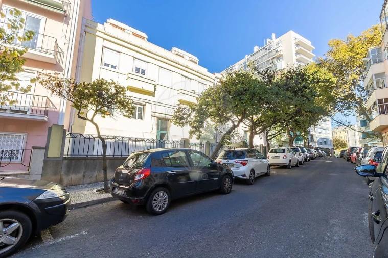 Prédio para Venda em São Domingos de Benfica Foto 2