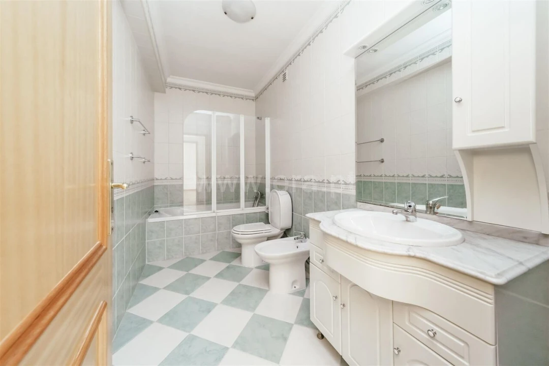 Moradia T4 para Venda em Tortosendo Foto 17