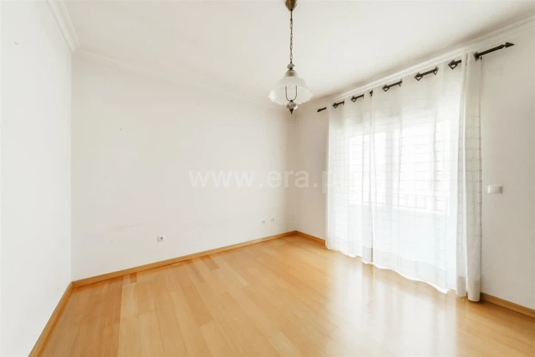 Moradia T4 para Venda em Tortosendo Foto 18