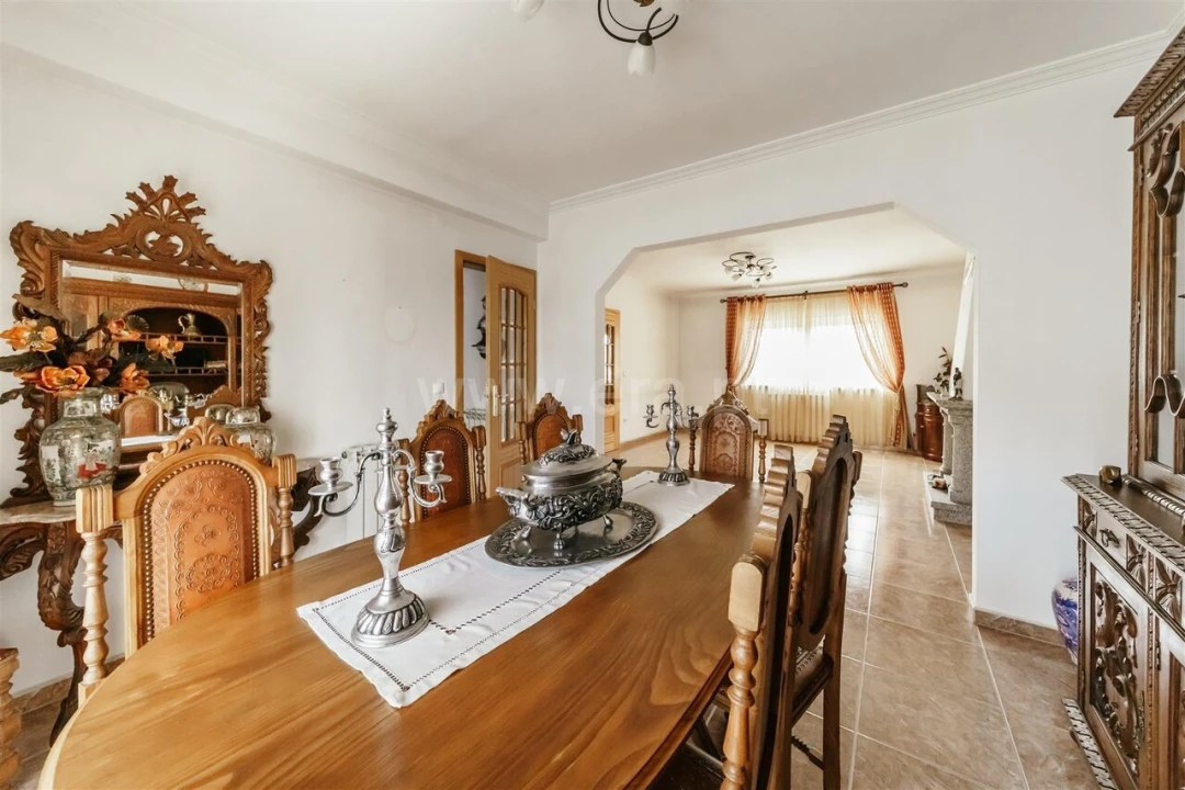 Moradia T4 para Venda em Tortosendo Foto 6