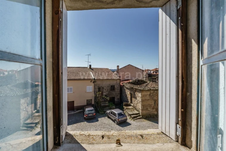 Moradia T3 para Venda em Caria Foto 13