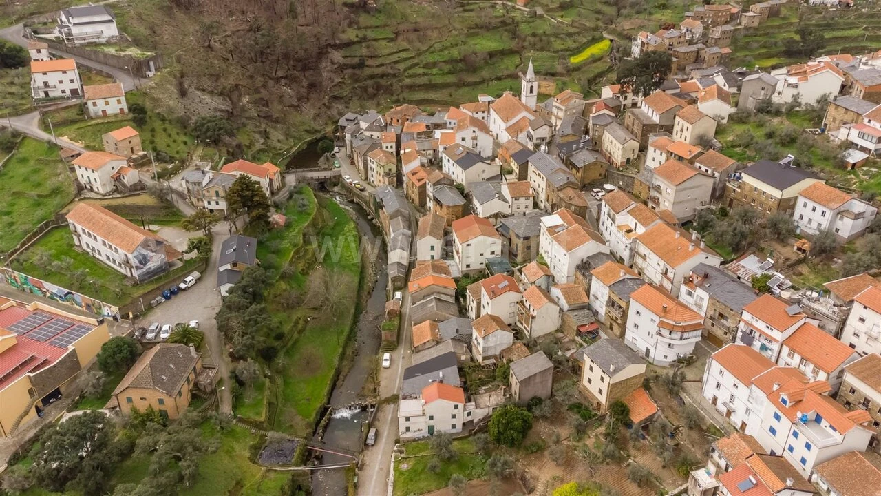 Moradia T4 para Venda em Sobral de São Miguel Foto 20