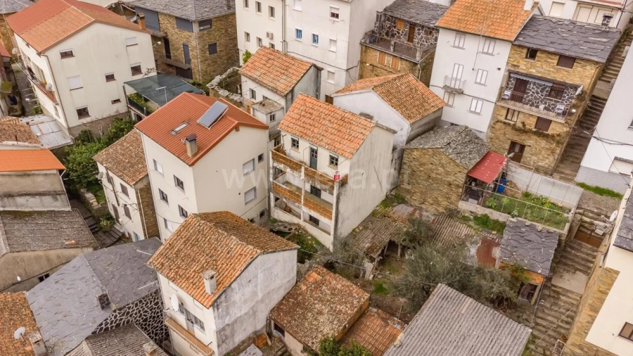 Moradia T4 para Venda em Sobral de São Miguel