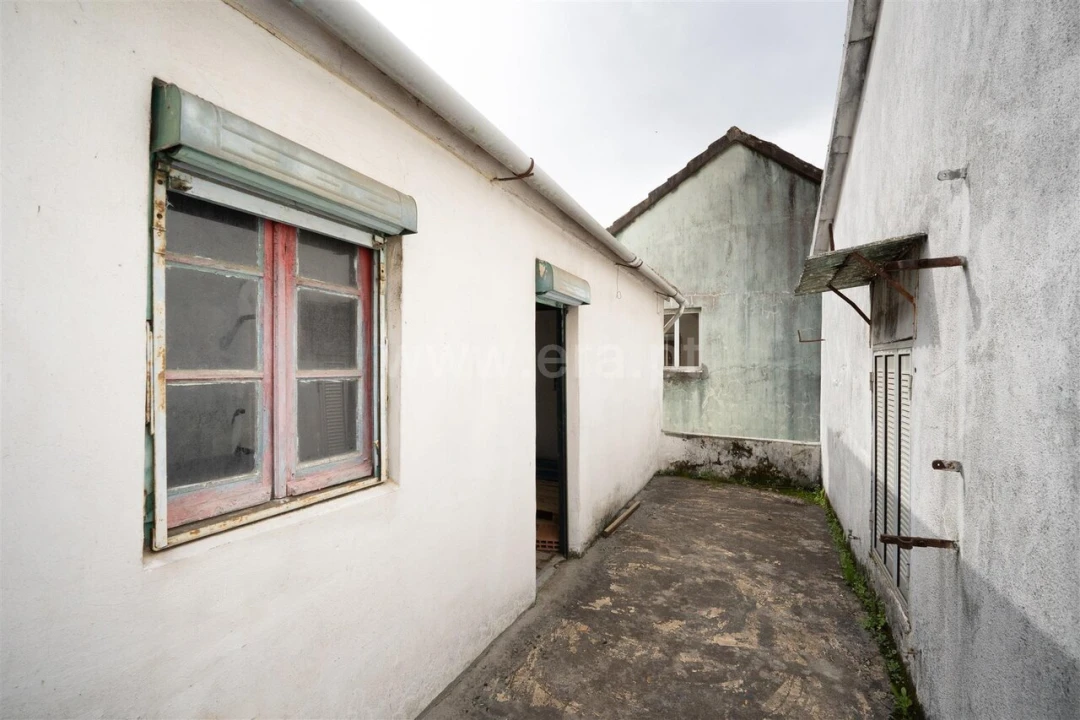 Moradia T4 para Venda em Sobral de São Miguel Foto 16