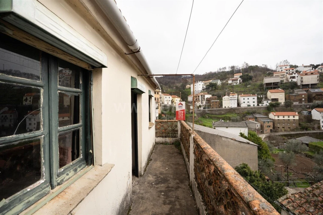 Moradia T4 para Venda em Sobral de São Miguel Foto 15