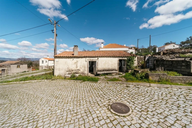 Terreno para Venda em Inguias Foto 1