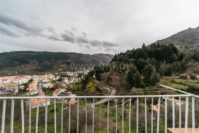 Moradia T4 para Venda em Manteigas (Santa Maria) Foto 11