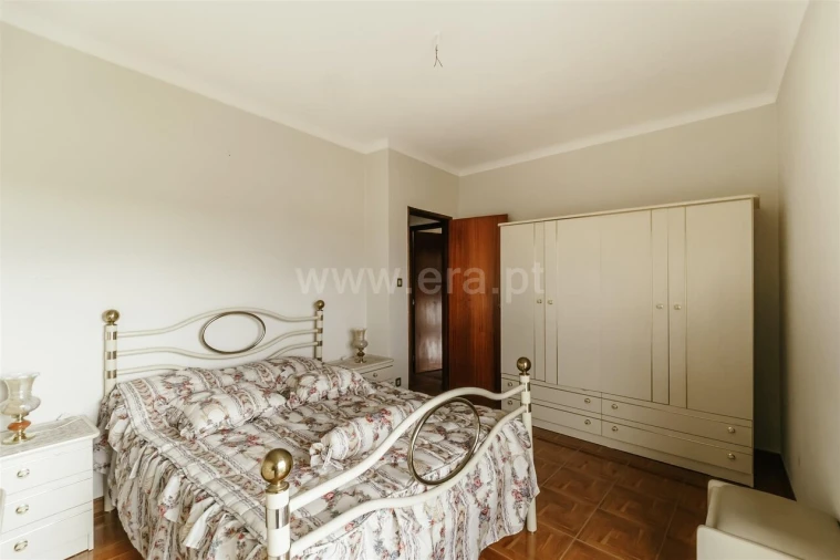 Moradia T5 para Venda em Orjais Foto 11