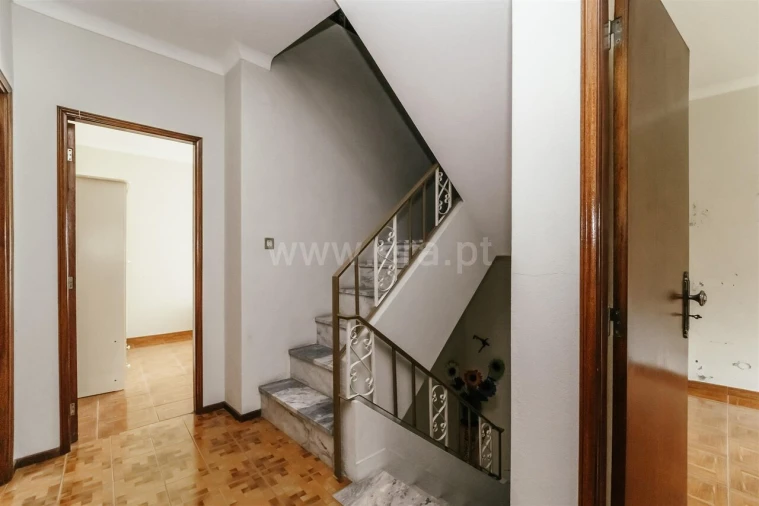 Moradia T5 para Venda em Orjais Foto 16