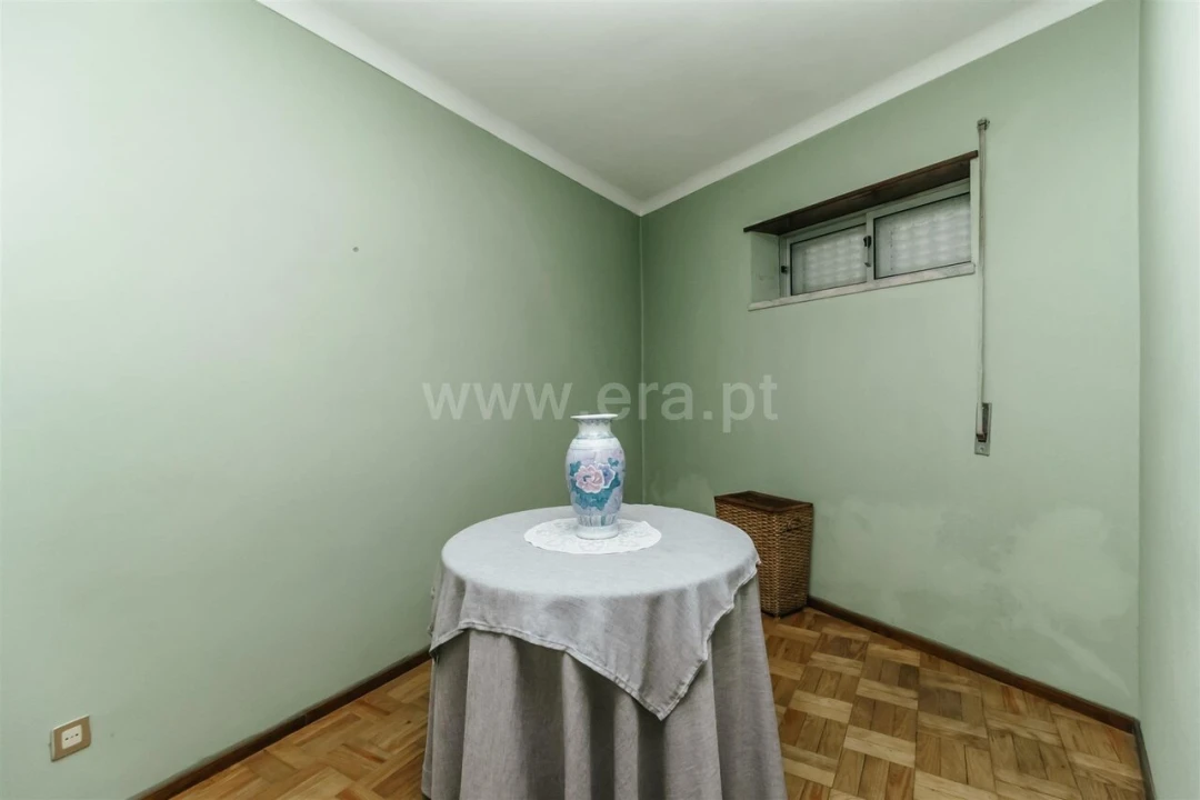 Moradia T5 para Venda em Orjais Foto 9