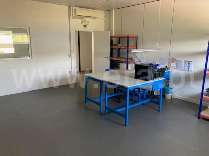 Armazém para Arrendamento em Tortosendo Foto 10