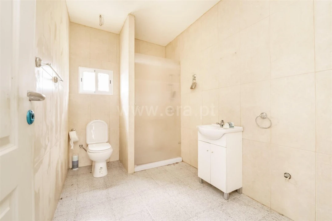 Moradia T5 para Venda em Inguias Foto 18