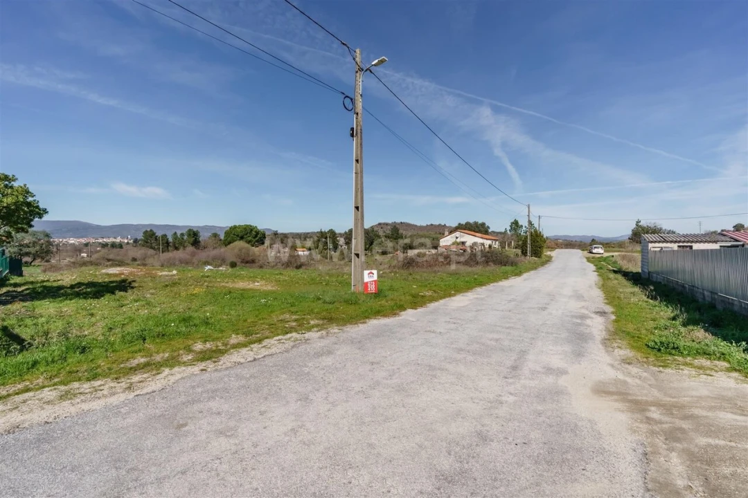 Terreno para Venda em Caria Foto 9