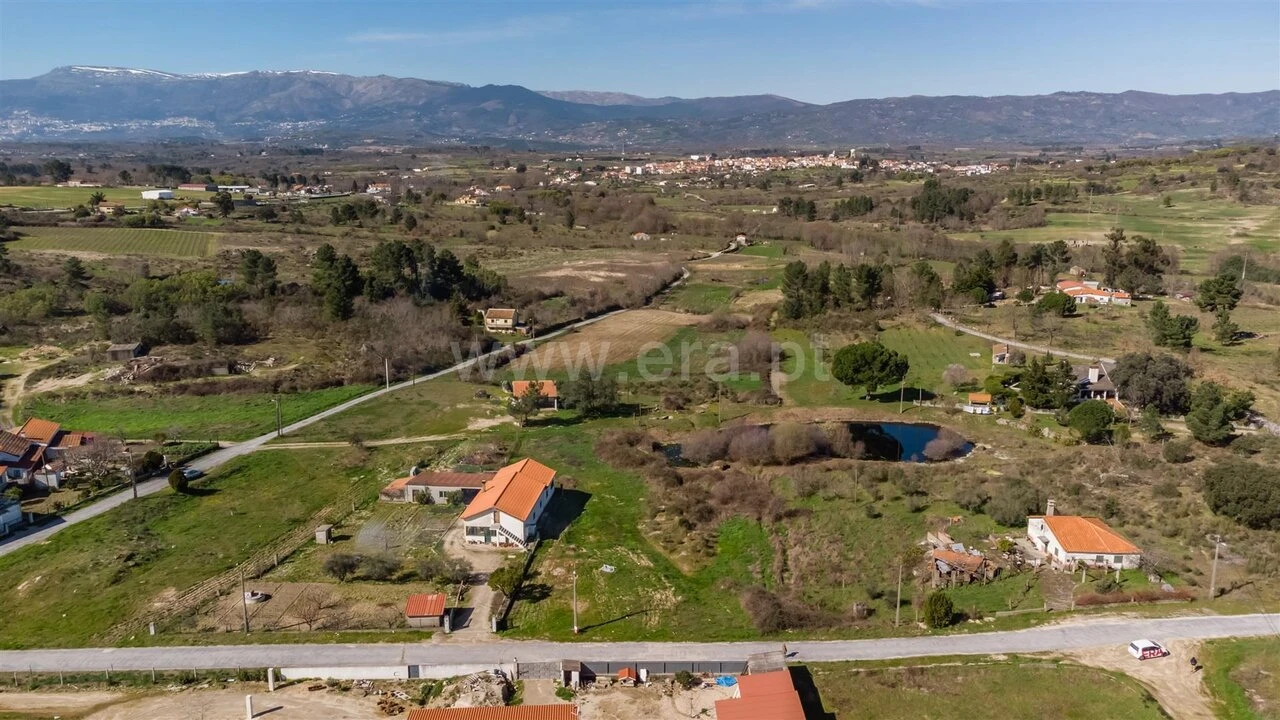 Terreno para Venda em Caria Foto 2