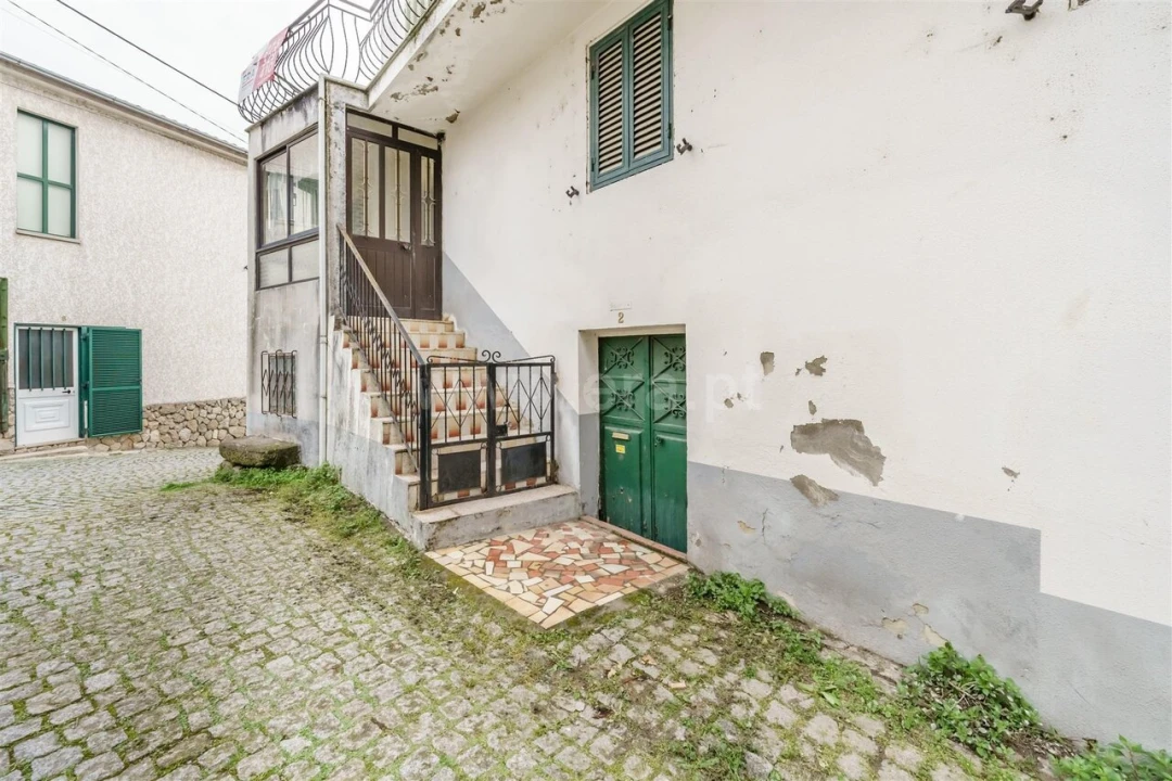 Moradia T4 para Venda em Casteleiro Foto 2