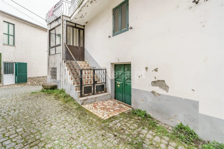 Moradia T4 para Venda em Casteleiro Foto 2