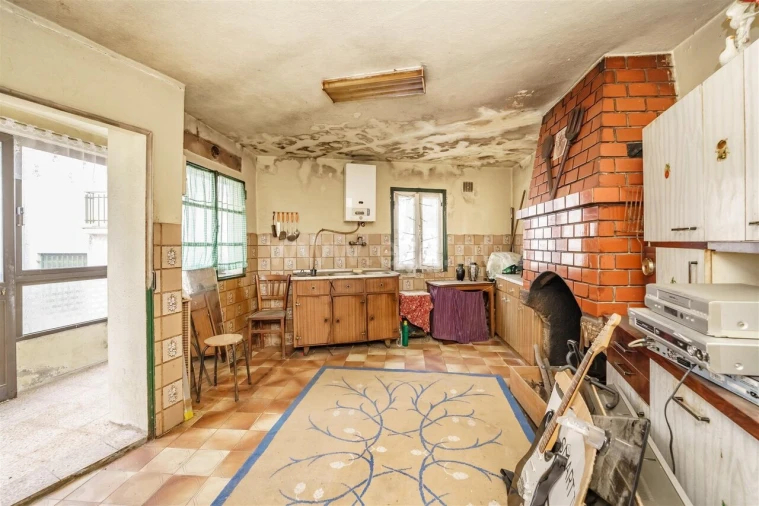 Moradia T4 para Venda em Casteleiro Foto 3