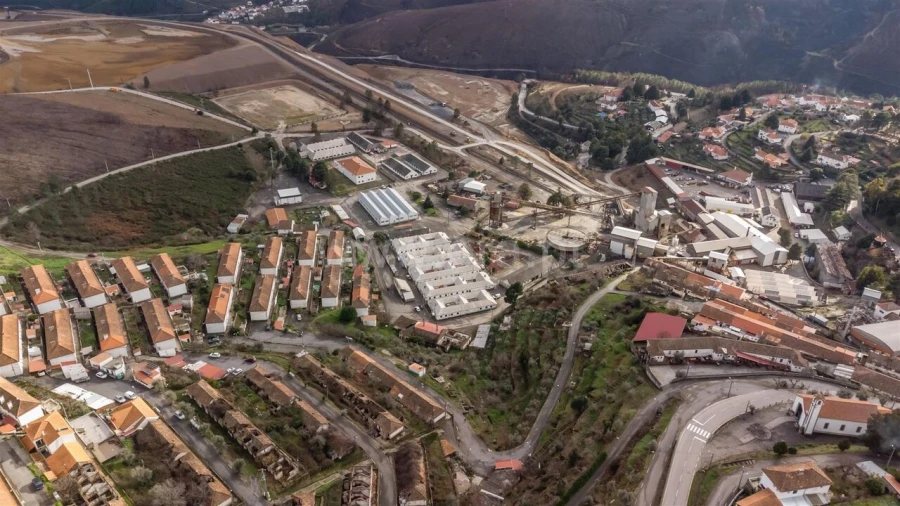 Moradia T3 para Venda em Aldeia de São Francisco de Assis Foto 11