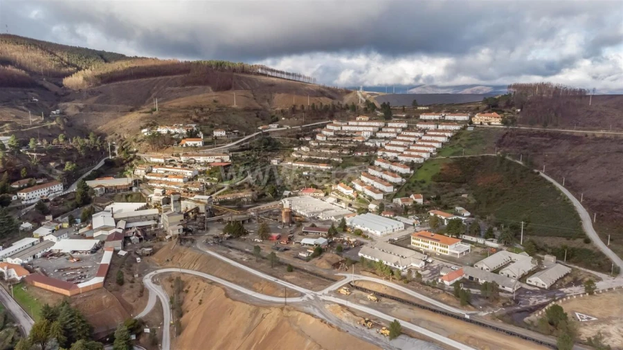 Moradia T3 para Venda em Aldeia de São Francisco de Assis Foto 15