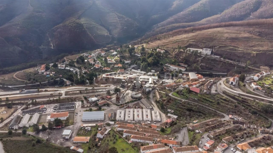 Moradia T3 para Venda em Aldeia de São Francisco de Assis Foto 13