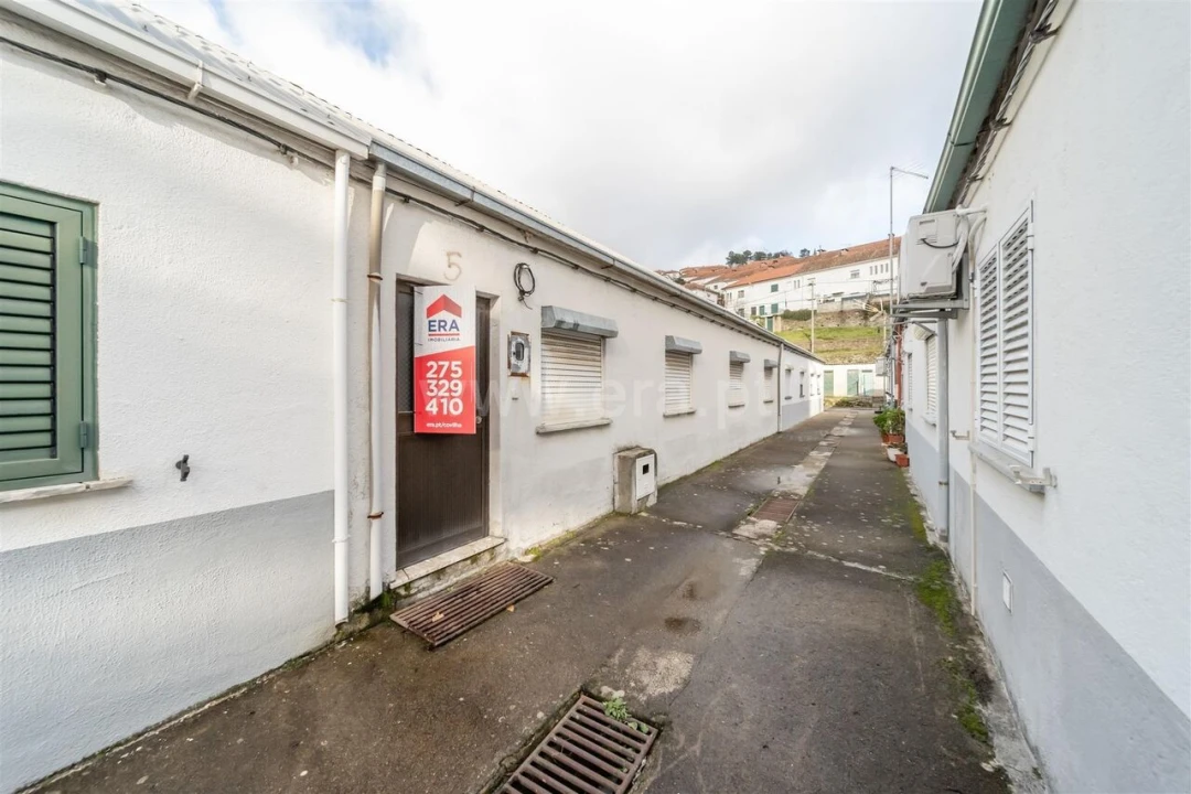 Moradia T3 para Venda em Aldeia de São Francisco de Assis Foto 1