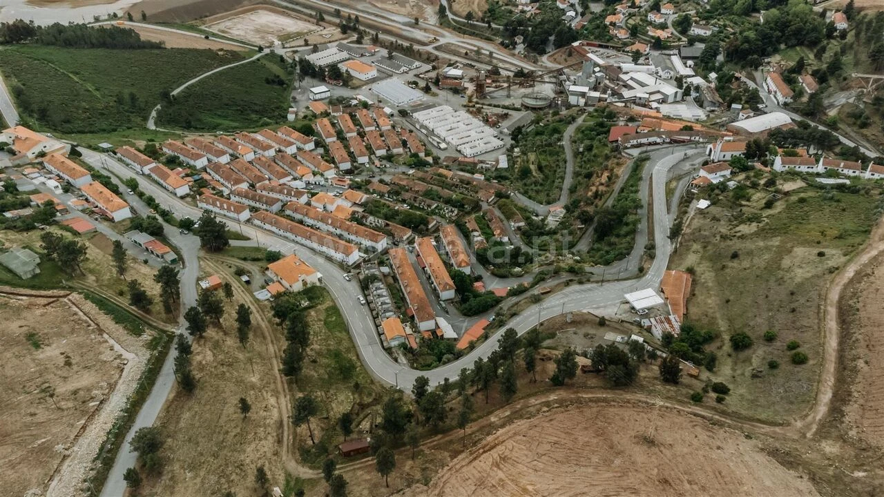 Moradia T3 para Venda em Aldeia de São Francisco de Assis Foto 17