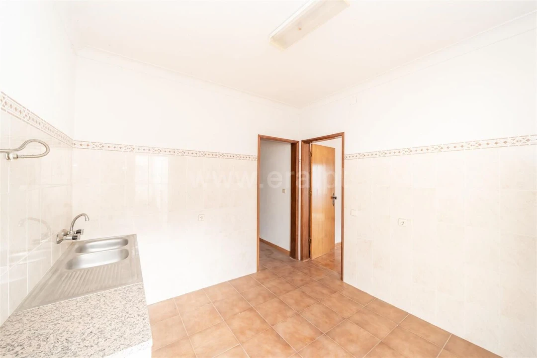 Moradia T3 para Venda em Aldeia de São Francisco de Assis Foto 3