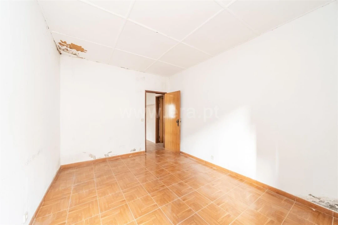 Moradia T3 para Venda em Aldeia de São Francisco de Assis Foto 2