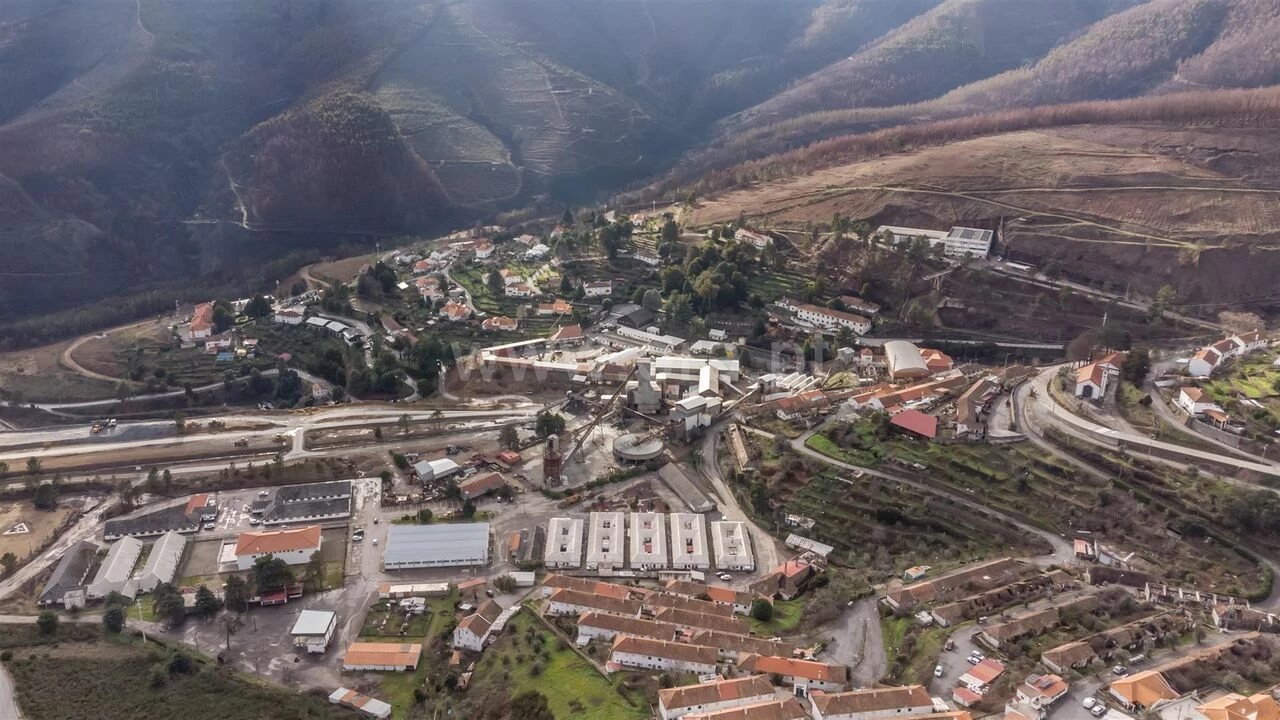 Moradia T3 para Venda em Aldeia de São Francisco de Assis Foto 13