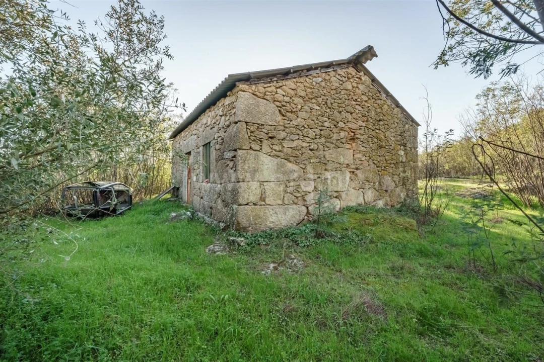 Quinta T0 para Venda em Orjais Foto 1