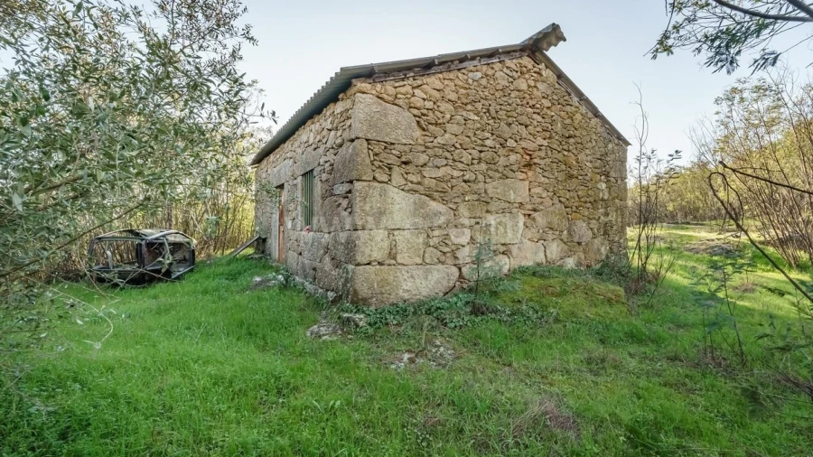 Quinta T0 para Venda em Orjais