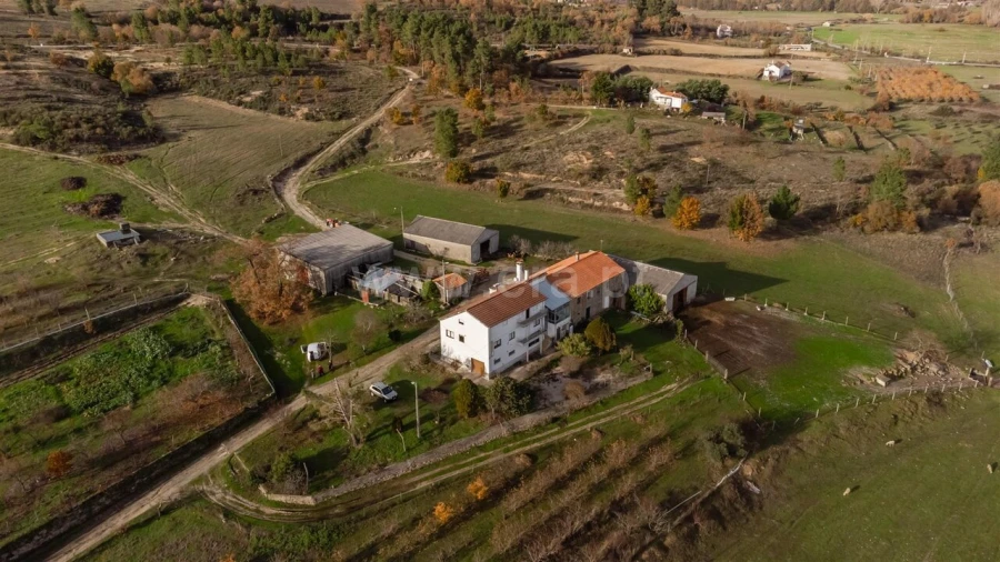 Quinta T5 para Venda em Vela Foto 3