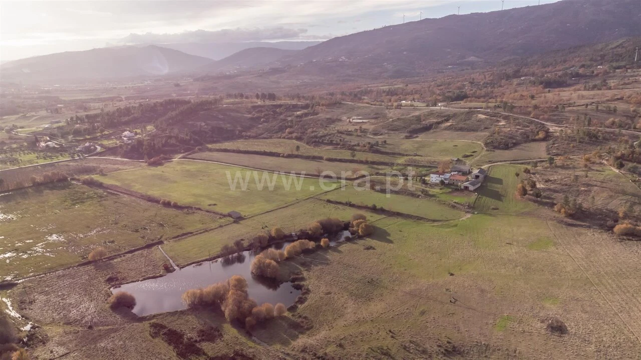 Quinta T5 para Venda em Vela Foto 1