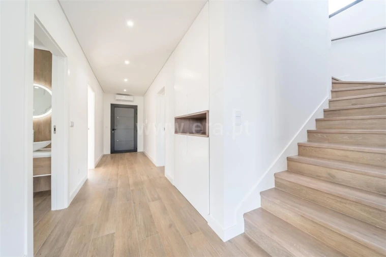 Moradia T4 para Venda em Boidobra Foto 4