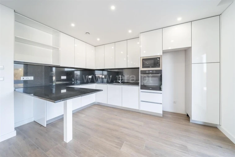 Moradia T4 para Venda em Boidobra Foto 3